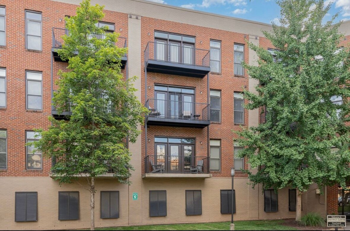 Building Photo - 817 3rd Ave N