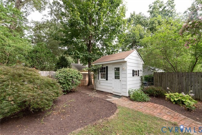 Building Photo - 2016 Denton Dr