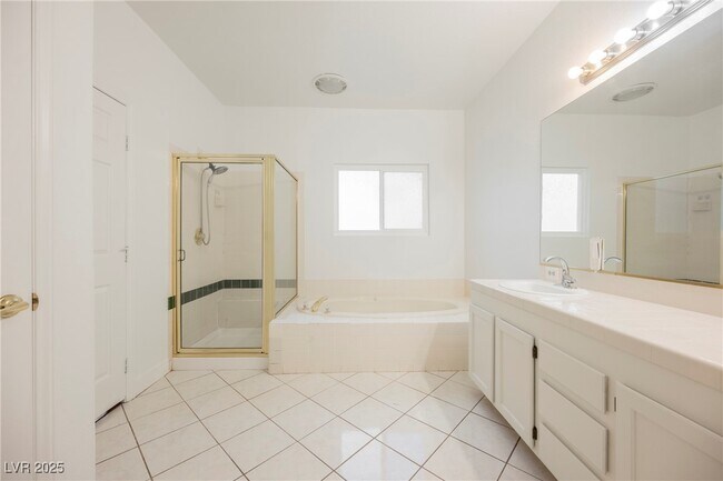 Building Photo - 7829 Ben Hogan Dr