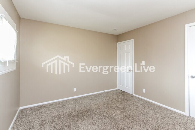 Building Photo - 4019 Biscayne Rd