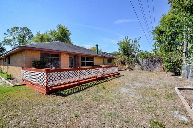 Building Photo - 522 Whippoorwill Dr