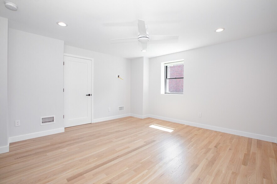 Building Photo - 99 Baldwin Pl