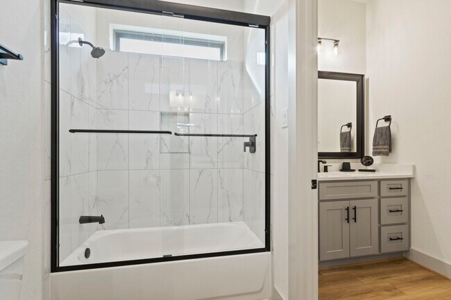 Building Photo - 21359 Monarch Dr