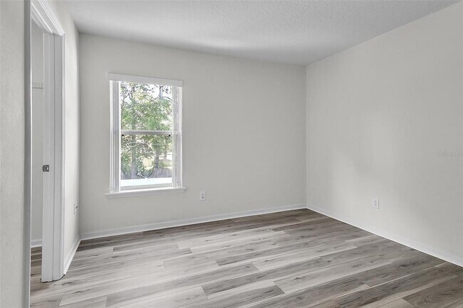 Building Photo - 81 Panorama Dr