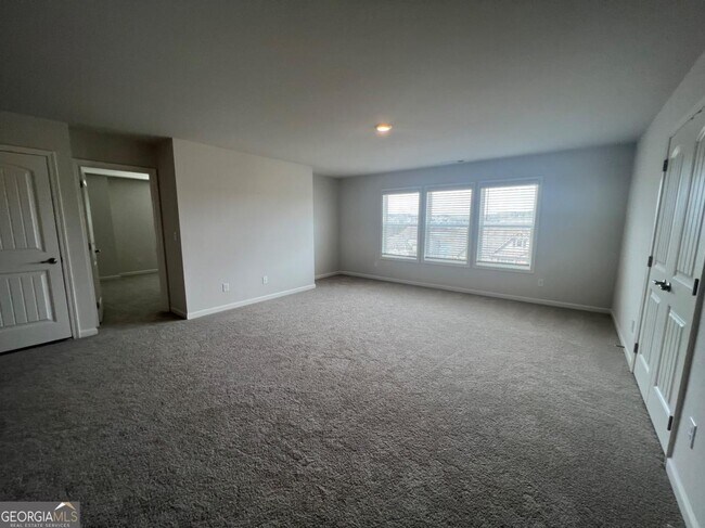Building Photo - 7214 Whitewater Dr