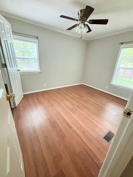 Building Photo - 1173 N McDonough Rd
