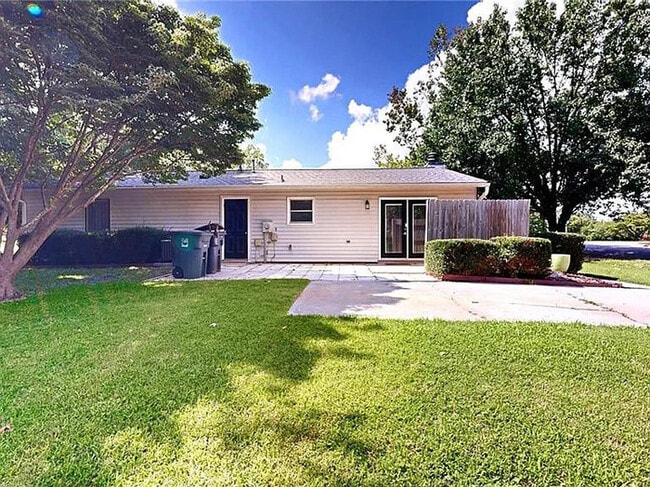 Building Photo - Earn Wealth While Leasing - Like a Homeown...