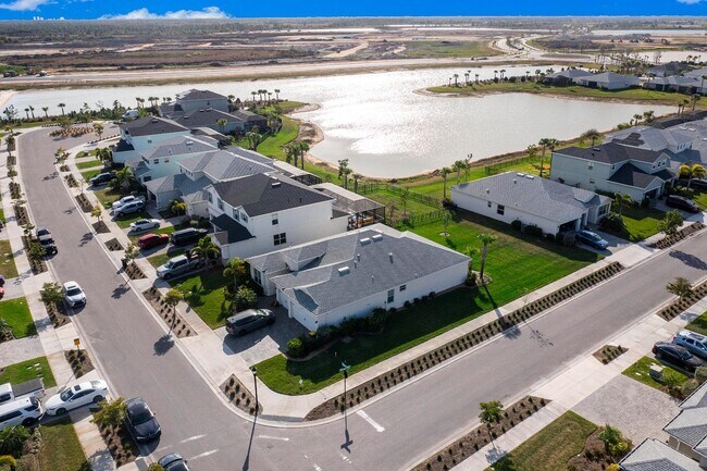 Building Photo - 17548 Canopy Ct