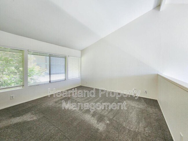 Building Photo - 7302 Alicante Rd