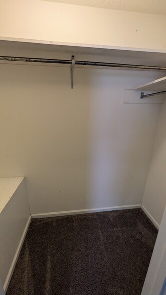 Building Photo - 629 Red Tip Cir