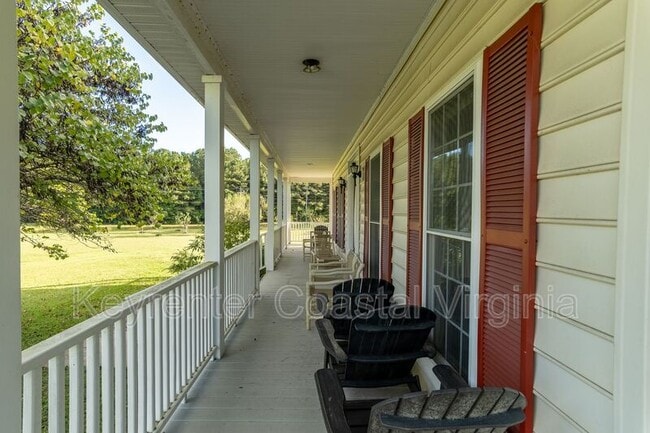 Building Photo - 15470 Turner Dr