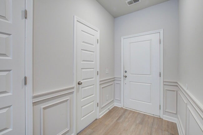 Building Photo - 4105 Quincy Adams Ln