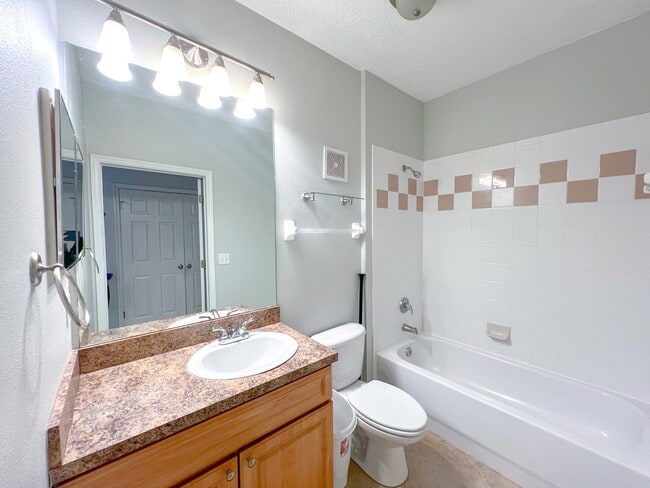 Building Photo - 1257 SW 9th Rd