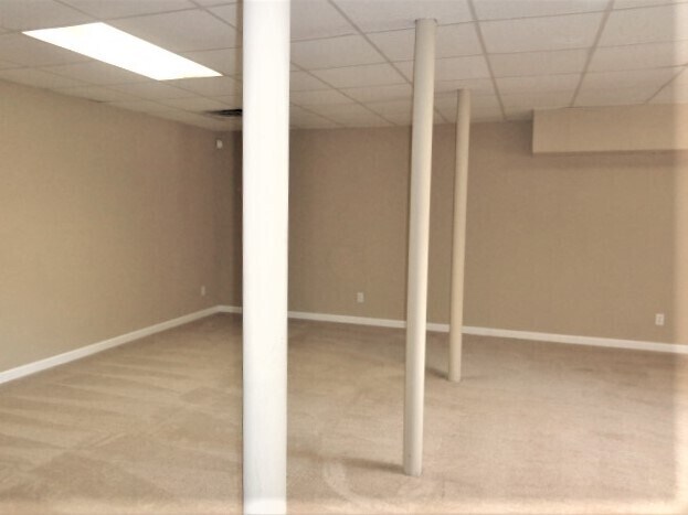 Building Photo - 7303 Clearview Dr