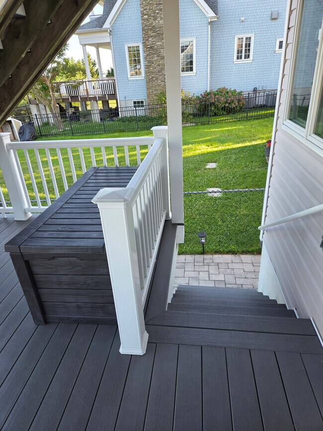 Building Photo - 42 Oceanview Ave