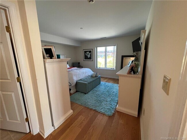 Building Photo - 12 Naugatuck Ave