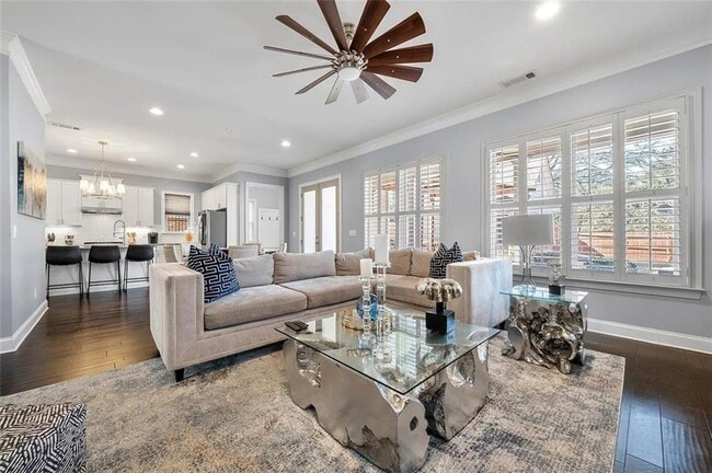 Building Photo - 3165 Oakdale Rd