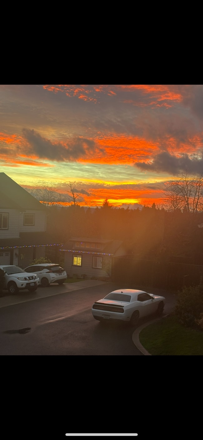 Building Photo - 5909 NE 38th Ct