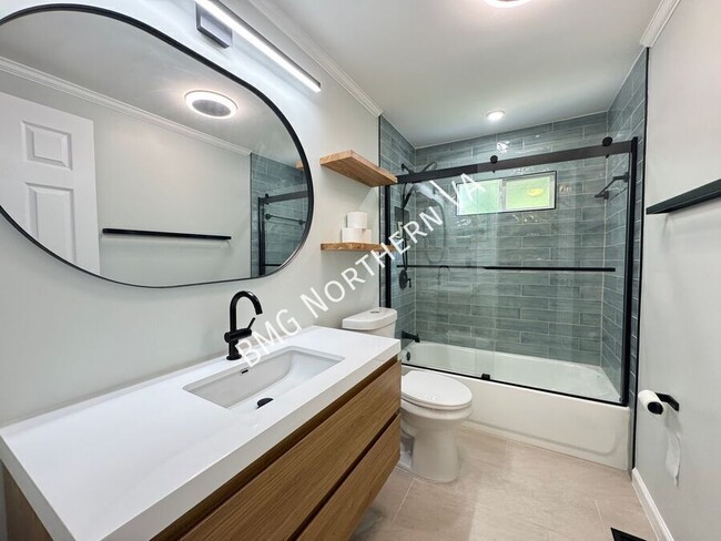 Building Photo - 1304 Dulles Pl