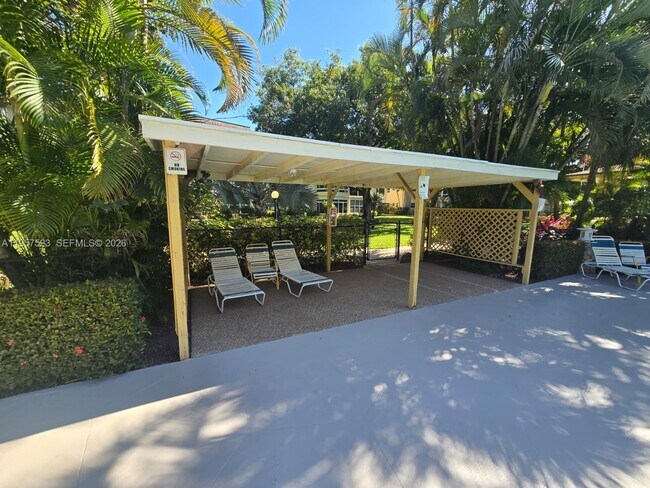 Building Photo - 5151 W Oakland Park Blvd