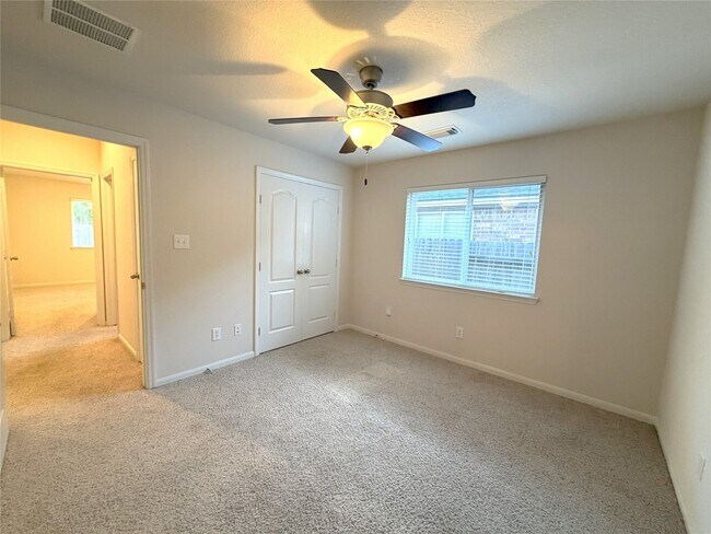 Building Photo - 21411 Venture Park Dr