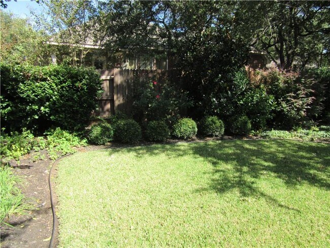 Building Photo - Ranch at Brushy Creek - Executive Beauty w...