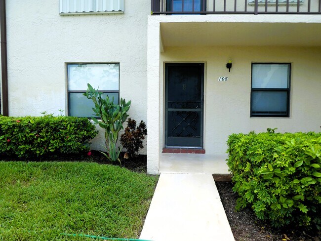 Primary Photo - 4570 Lucerne Lakes Blvd E
