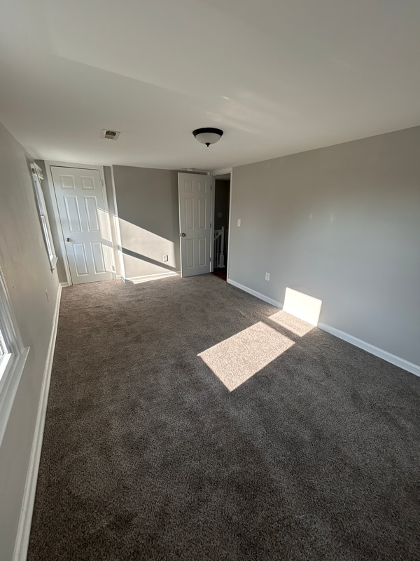 Building Photo - 240 Riverview Ave