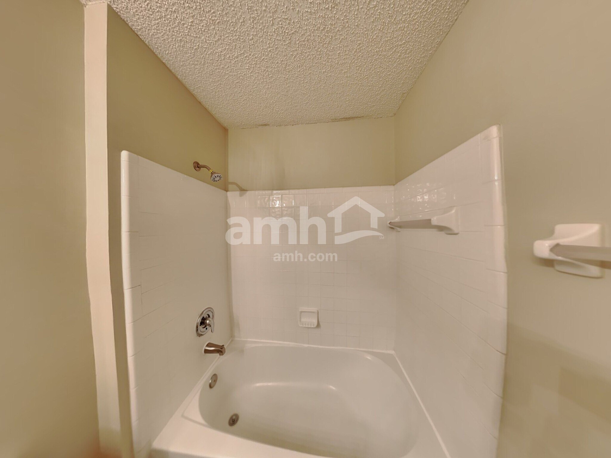 Building Photo - 12612 Ashglen Dr N