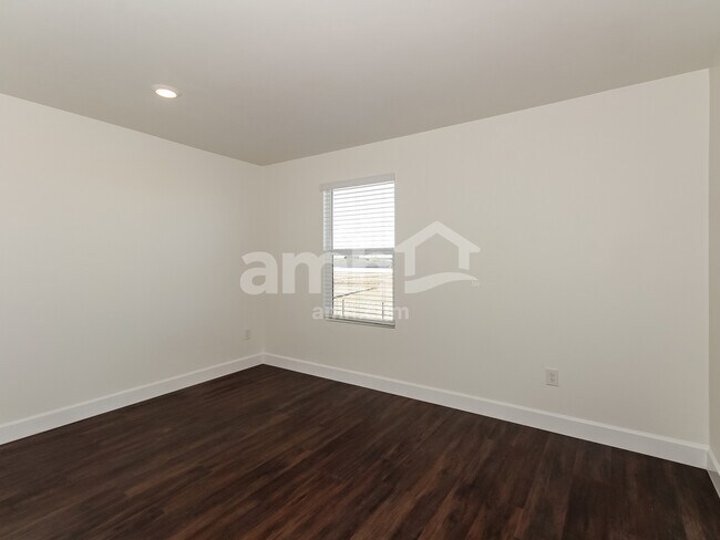 Building Photo - 7468 S Via Bombachas