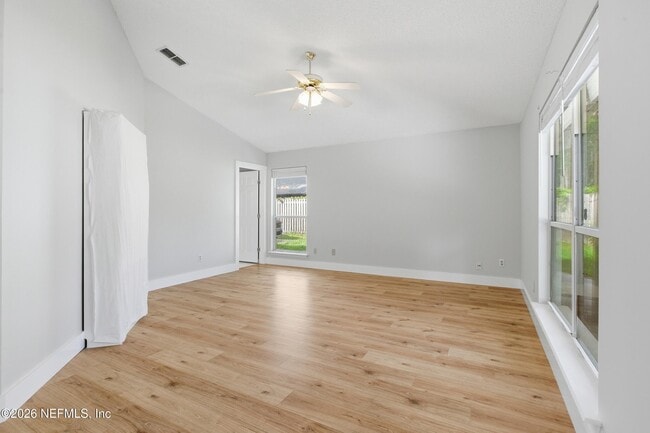 Building Photo - 421 Chicopee Ct