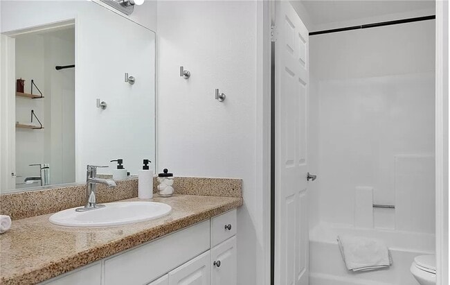 Building Photo - Comfortable Living in This Beautiful 1BR