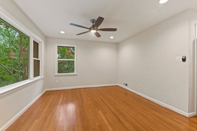Building Photo - Discover this beautifully updated Colonial...