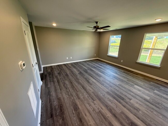 Building Photo - 6061 Arbor Wds Wy