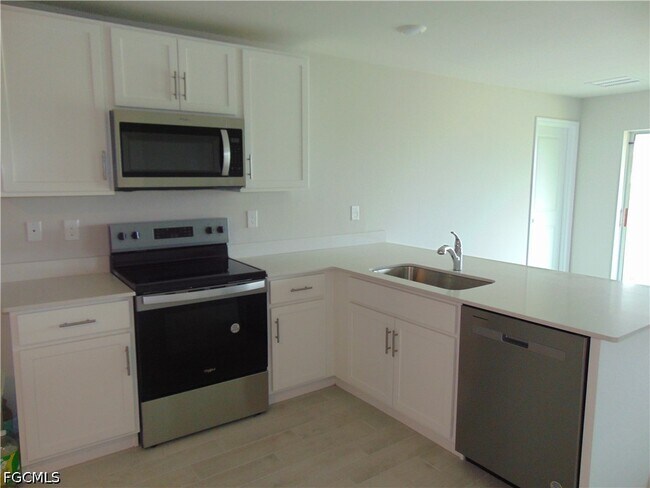 Building Photo - 7005 Calder Cir