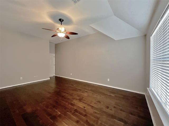 Building Photo - 4003 Greenwood Way