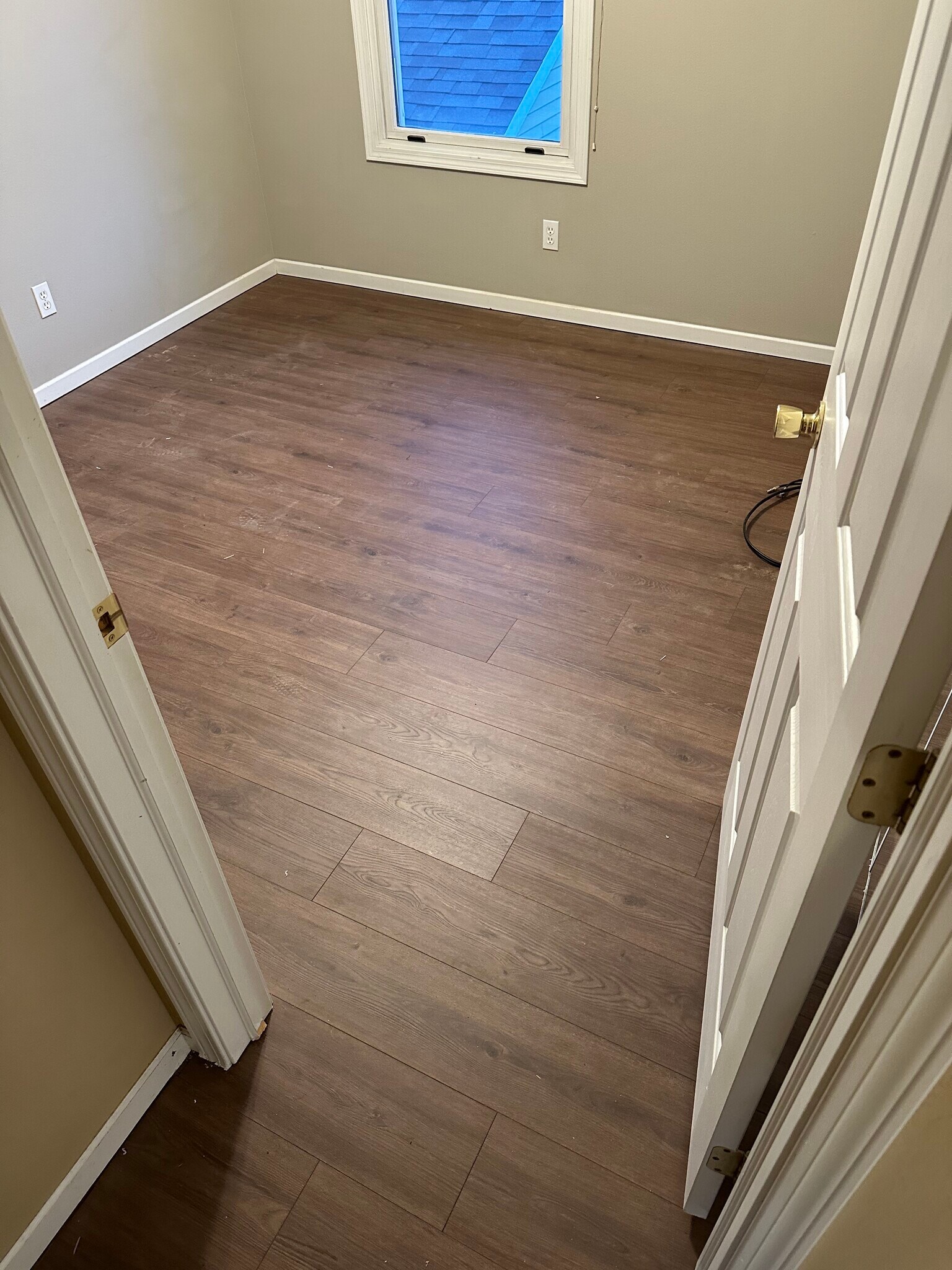 Upper level 3rd bedroom - 2416 Eaton Ave