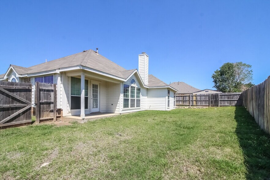 Building Photo - 7517 Creek Meadow Dr