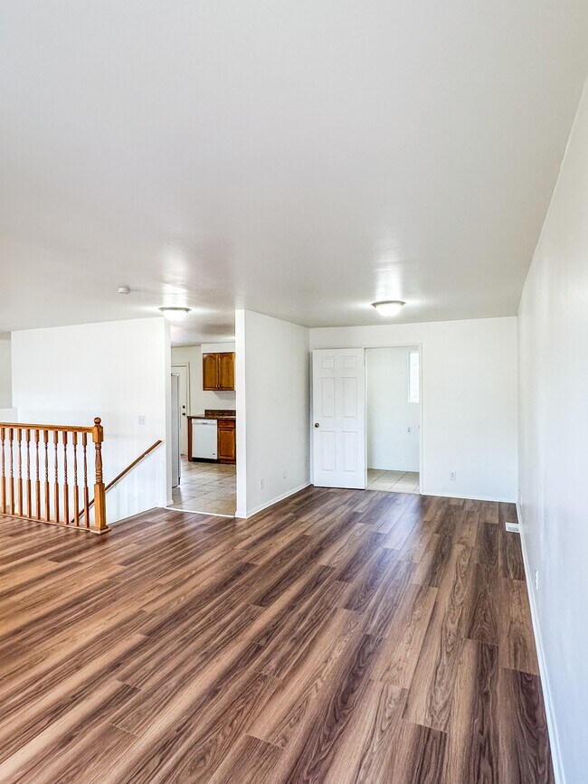 Building Photo - 5333 Peachwood Cir