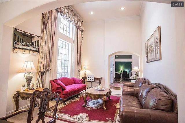 Building Photo - 6512 Mesa Ridge Ct