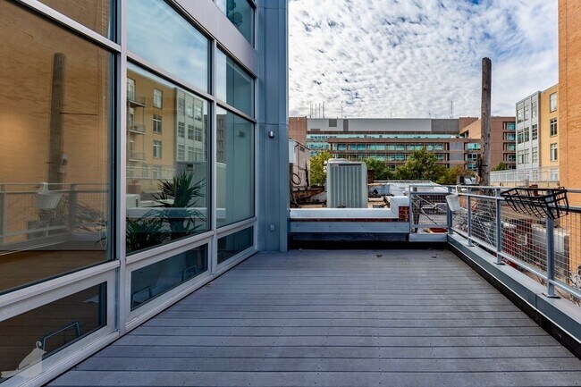 Building Photo - Amazing Two-Level Loft in the Heart of the...