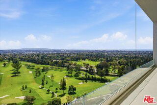 Building Photo - 2222 Ave of the Stars