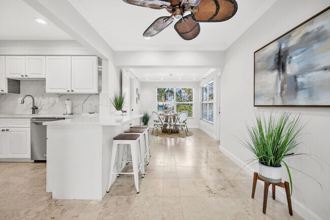 Building Photo - 2277 SE 15th St