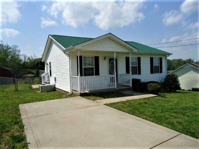 Building Photo - 3 Bedroom, Dog Friendly, Home For Rent In ...