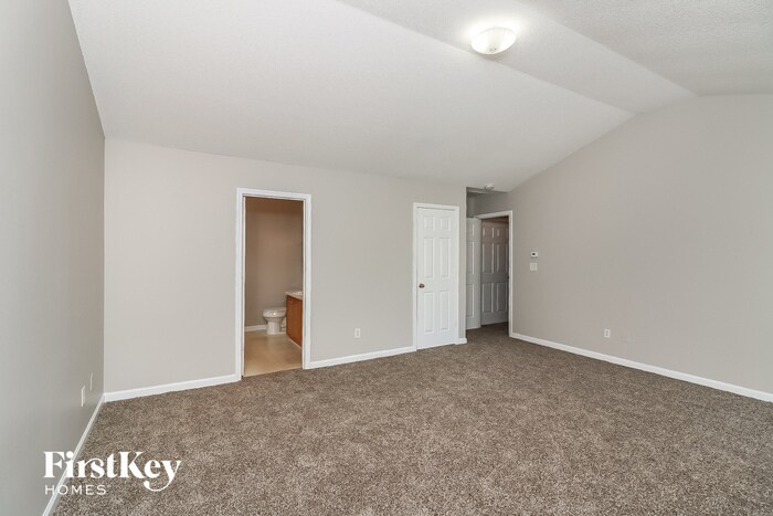 Building Photo - 1272 Creekview Cir
