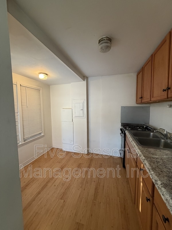 Building Photo - 500 St Paul St