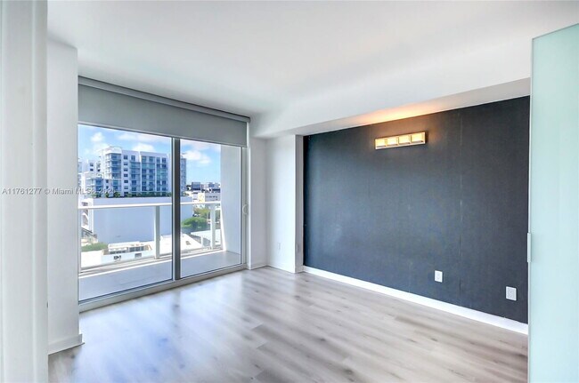 Building Photo - 4250 Biscayne Blvd
