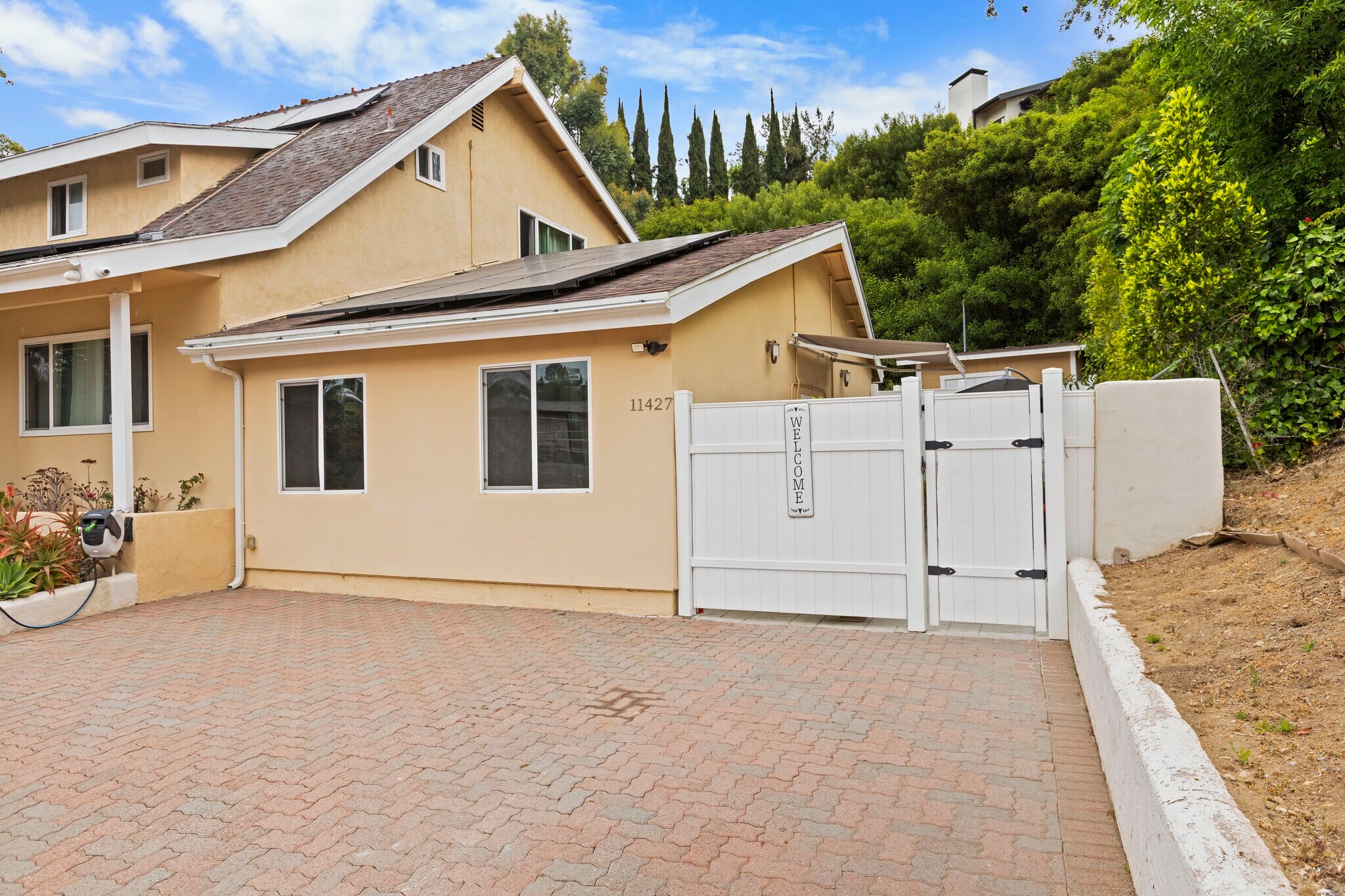 Building Photo - 11429 Dona Pegita Dr