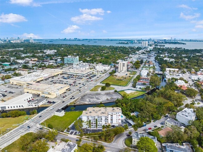 Building Photo - 7801 NE 4th Ct