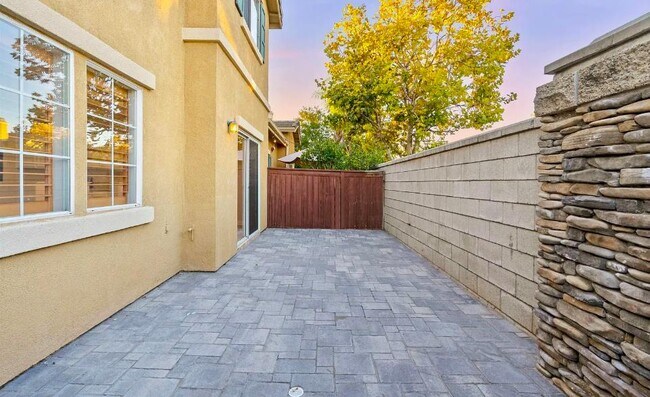 Building Photo - 26154 Williams Way
